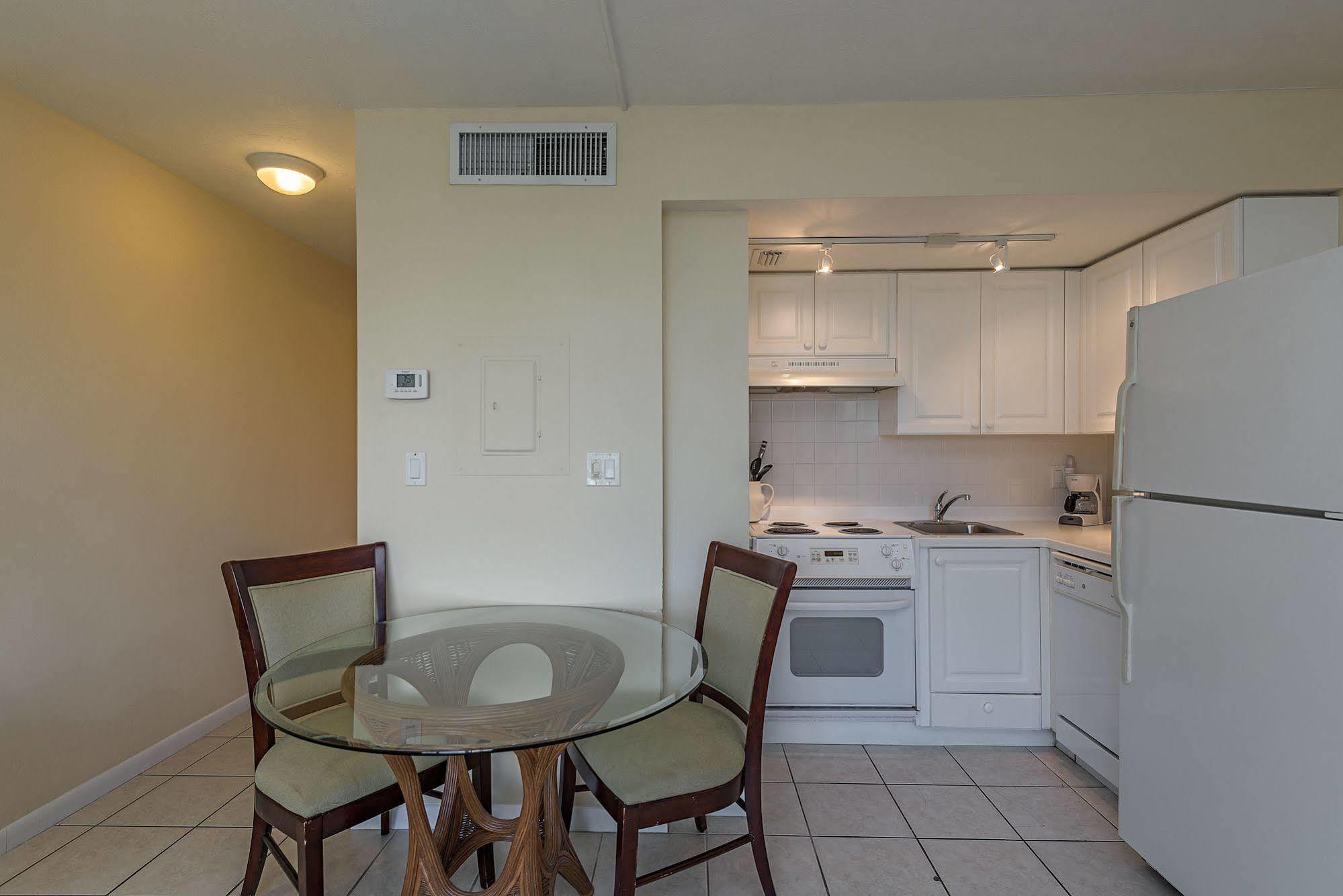 Marco Beach Vacation Suites Caxambas エクステリア 写真