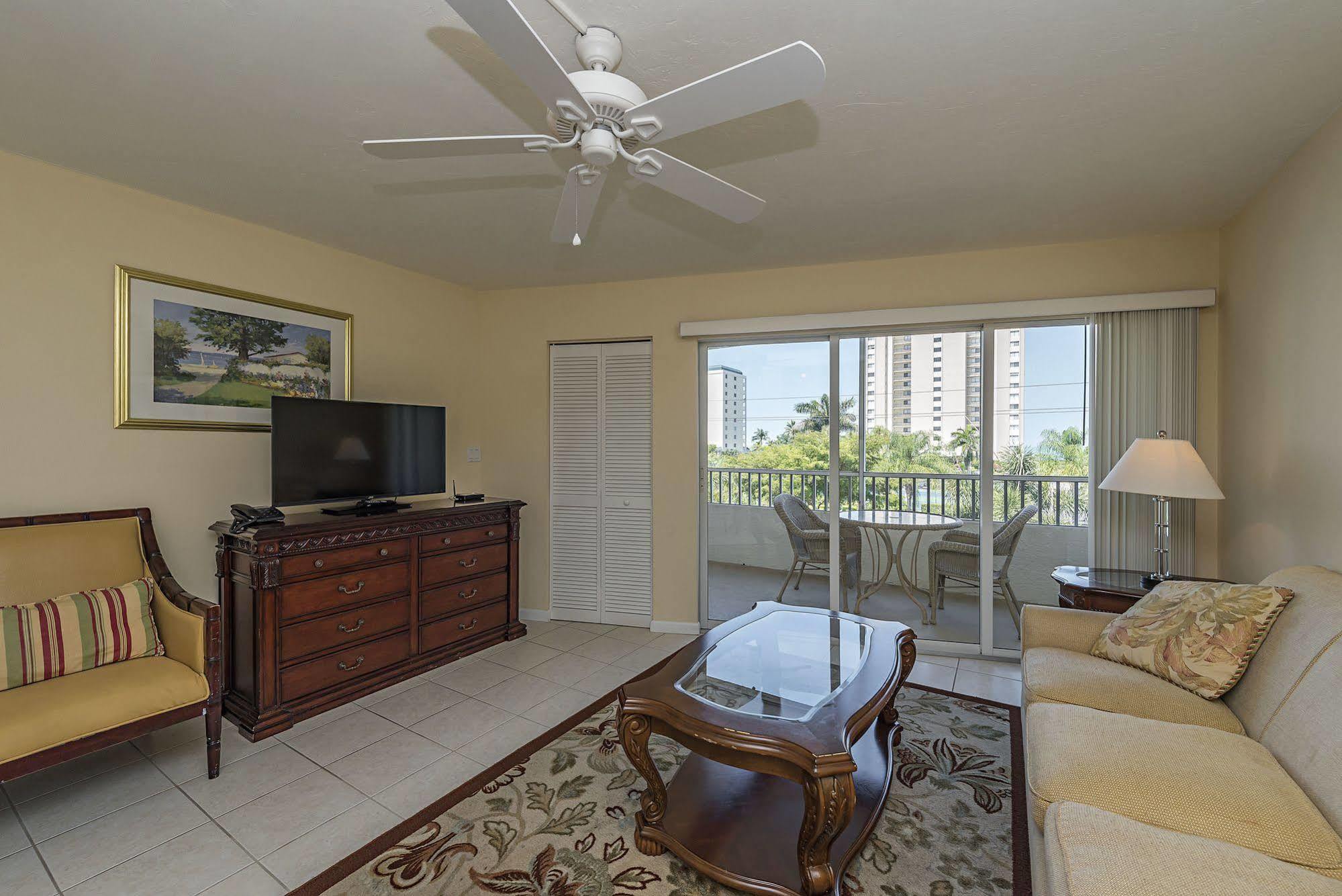 Marco Beach Vacation Suites Caxambas エクステリア 写真
