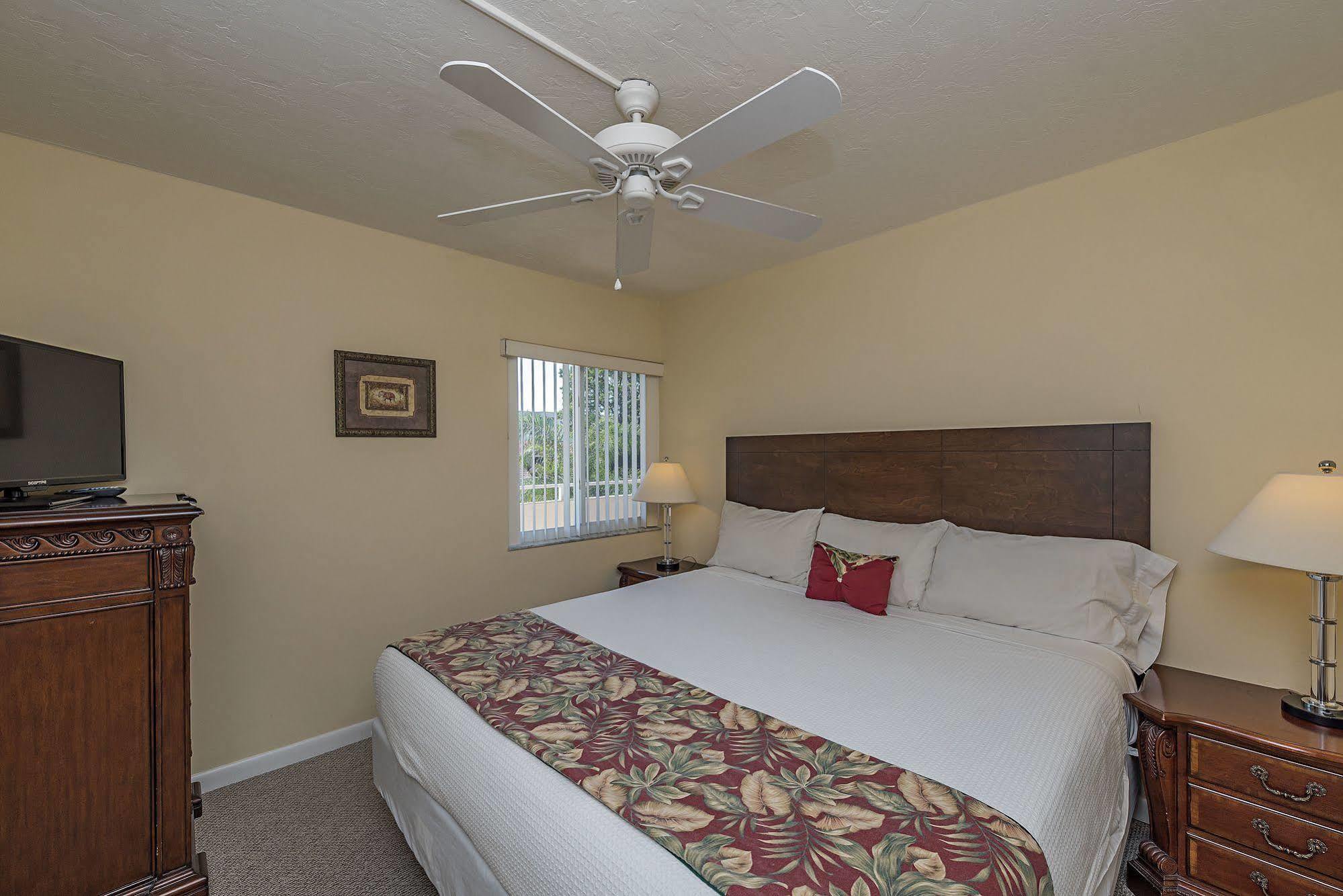 Marco Beach Vacation Suites Caxambas エクステリア 写真