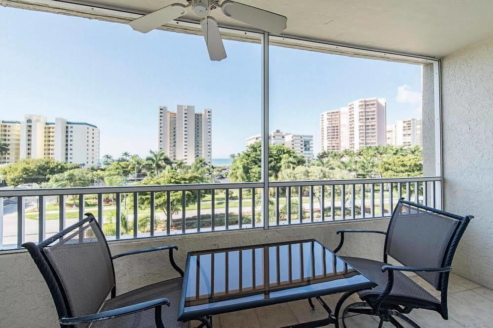 Marco Beach Vacation Suites Caxambas エクステリア 写真
